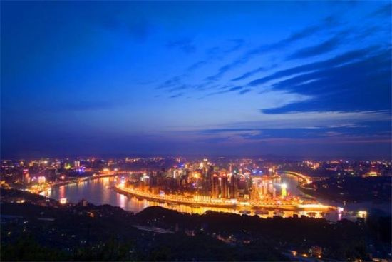 山城魅力无限，重庆，令人陶醉的旅游胜地🏙️🍃